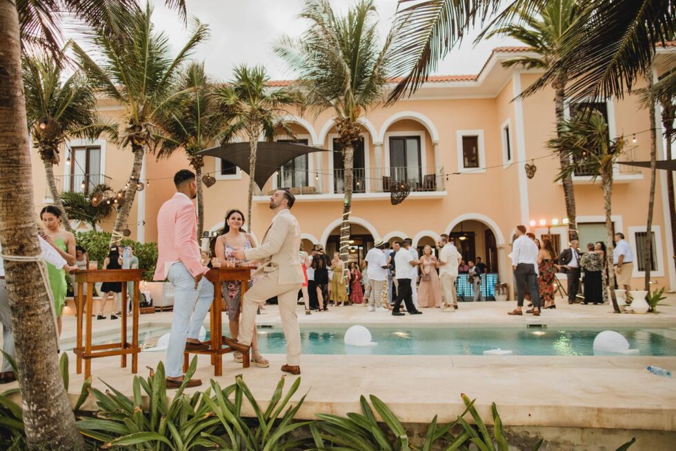 Poolside Cocktail Hour Pics: Relaxed Vibes in Puerto Vallarta